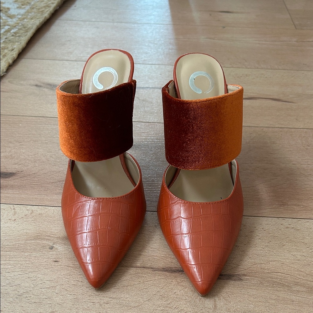 Journee Collection Orange Croc-Embossed Pointed-Toe Mule with Velvet Strap